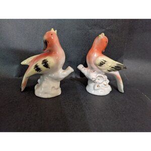 vintage Bird figurine set‎ of 2 red yellow  white black Sparrow Cardinal  3.5 in